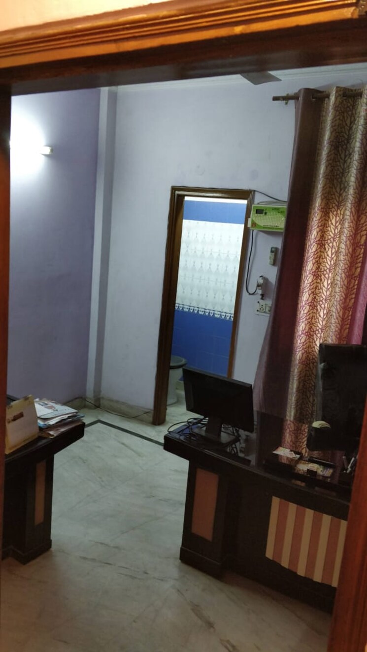 Living Room, rani bagh 2 Bedroom 62 Sq.Yd. Builder Floor In Rani Bagh Delhi 8207993