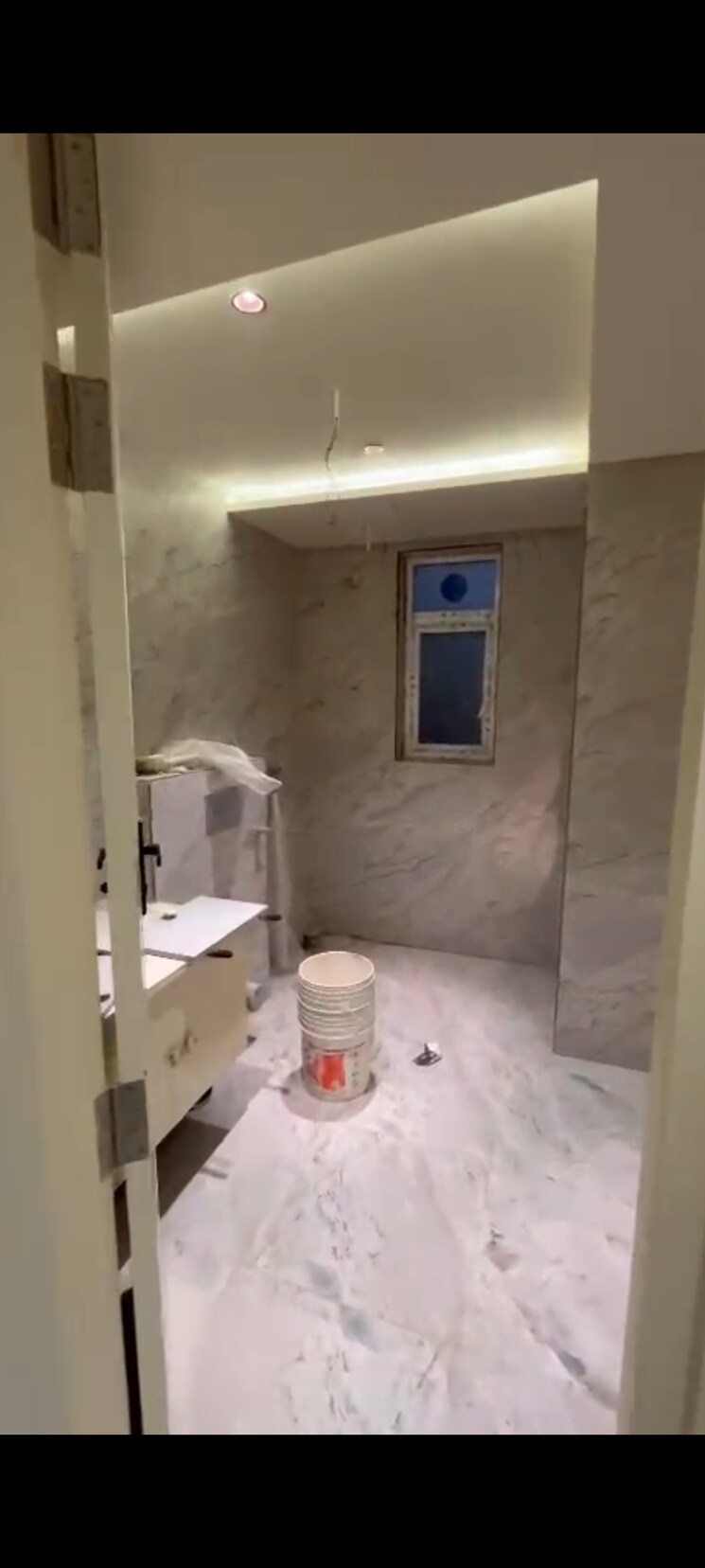 Bathroom, sector 84 4 Bedroom 325 Sq.Yd. Builder Floor In Sector 84 Faridabad 8208007