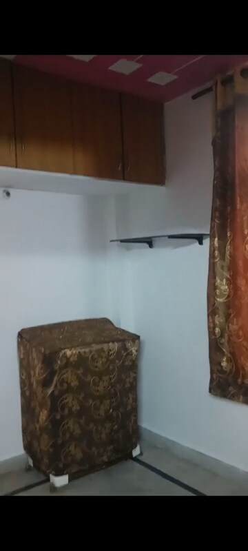 Furnished Amenities in 3 BHK Builder Floor at Pitampura – for Rent