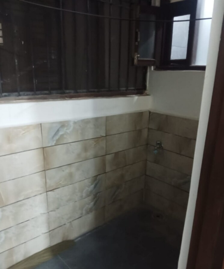 Bathroom, dhakoli village 3 Bedroom 1250 Sq.Ft. Builder Floor In Dhakoli Village Zirakpur 8208041