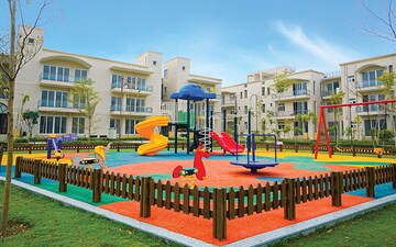 Plot For Sale in BPTP Amstoria Plot, Sector 102