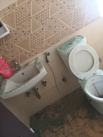 Bathroom in 2 BHK Apartment at Amrapali Golf Homes, Sector 4, Greater Noida – for Rent