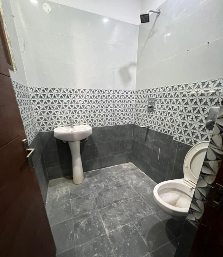 Bathroom, dhakoli village 2 Bedroom 900 Sq.Ft. Independent House In Dhakoli Village Zirakpur 8208089