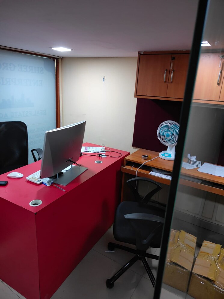 Team Area, haware-fantasia Commercial Office Space 264 Sq.Ft. In Vashi Sector 28 Navi Mumbai 8208101