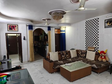 Living Room in 3 BHK Builder Floor at Sainik Colony – for Sale