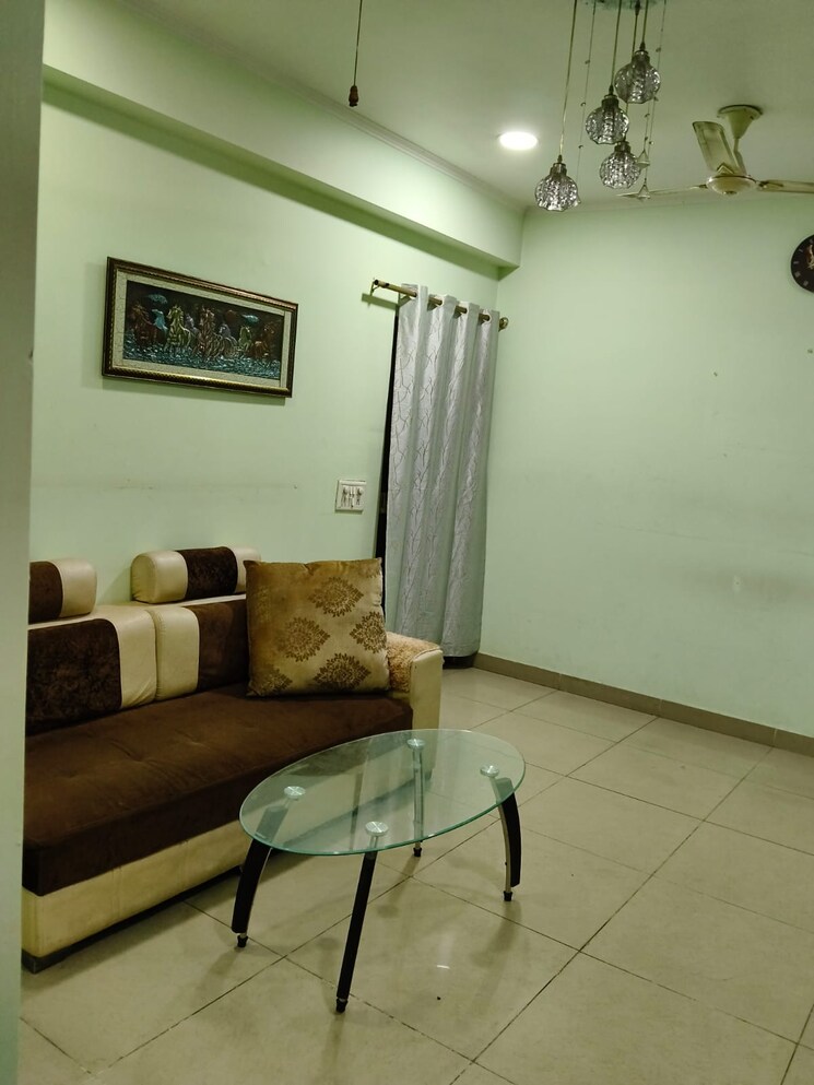 Living Room, amrapali-centurian-park 2 Bedroom 990 Sq.Ft. Apartment In Tech Zone 4 Greater Noida Greater Noida 8208124