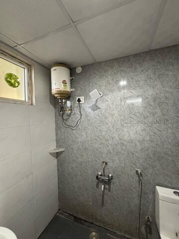 Bathroom in 1 BHK Builder Floor at Sector 43 – for Rent