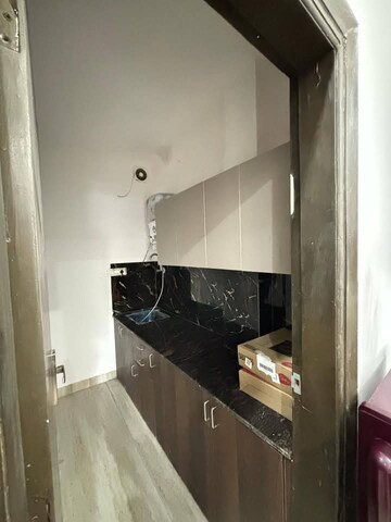 Kitchen in 1 BHK Builder Floor at Sector 43 – for Rent