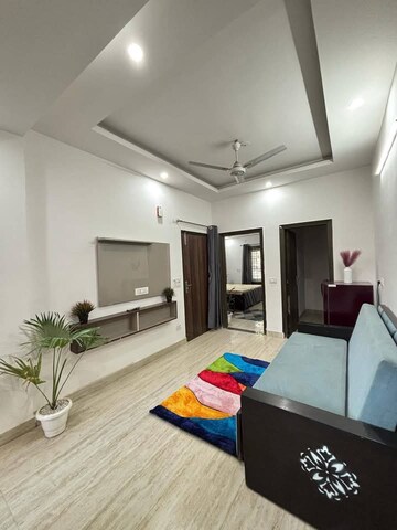 Bedroom in 1 BHK Builder Floor at Sector 43 – for Rent