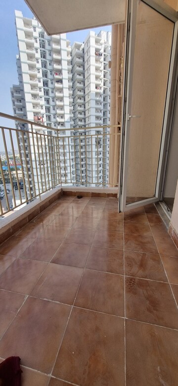 Kitchen in 2 BHK Apartment at Zara Rossa, Sector 112 – for Rent