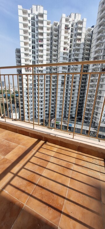 3 BHK Apartment For Rent in Zara Rossa, Sector 112