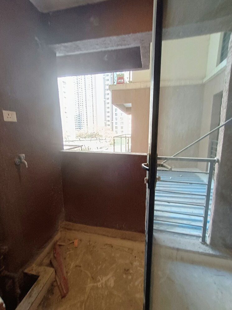 Bathroom, risland-the-icon 2 Bedroom 671 Sq.Ft. Apartment In Dhokali Thane 8208196