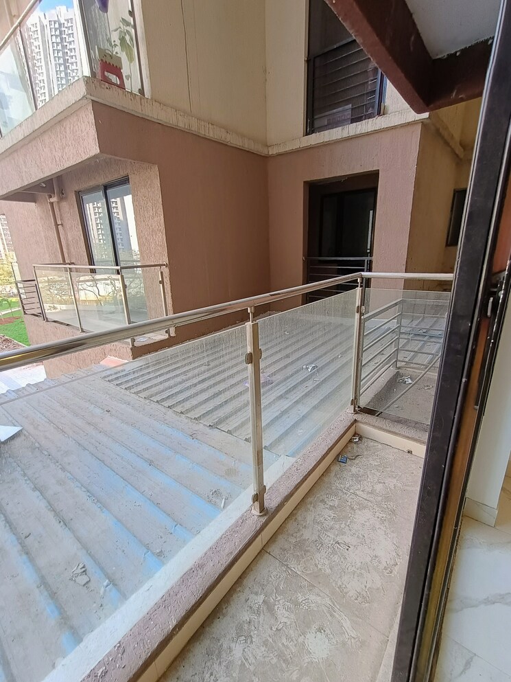 Balcony, risland-the-icon 2 Bedroom 671 Sq.Ft. Apartment In Dhokali Thane 8208196