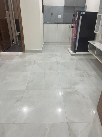 Room in 1 BHK Builder Floor at Sector 43 – for Rent