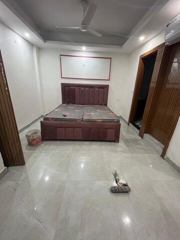 Living Room in 1 BHK Builder Floor at Sector 43 – for Rent