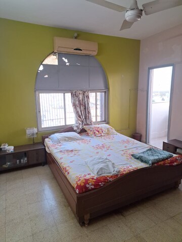 Bedroom in 3 BHK Apartment at Thaltej – for Rent