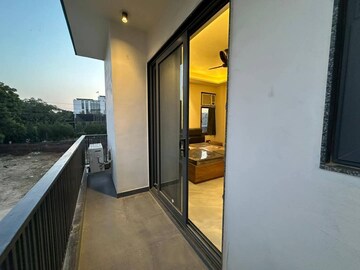 Building Lobby in 1 BHK Builder Floor at Sector 52 – for Rent