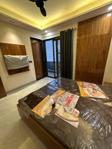 Bedroom in 1 BHK Builder Floor at Sector 52 – for Rent