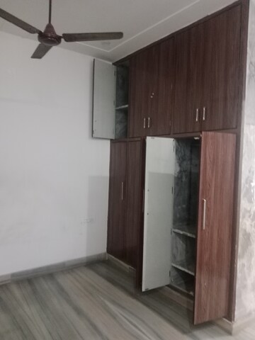 1.5 BHK Builder Floor For Rent in Sector 18