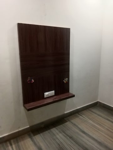 Furnished Amenities in 1.5 BHK Builder Floor at Sector 18 – for Rent