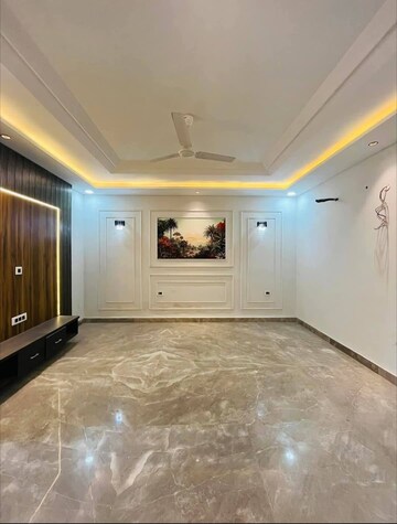 Bedroom in 3 BHK Builder Floor at Sector 19 – for Sale