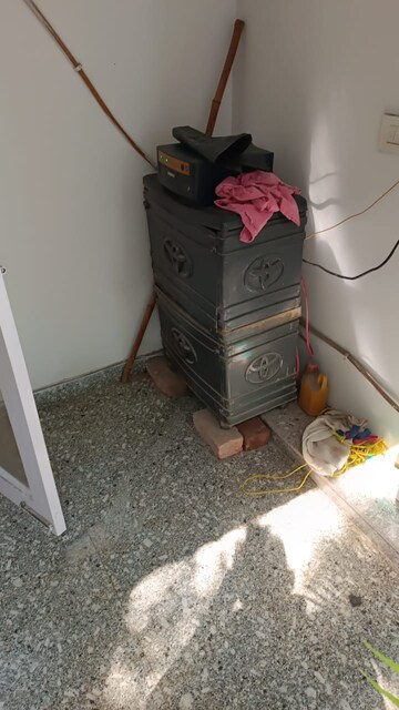 Living Room in 1 RK Builder Floor at Sector 43 – for Rent