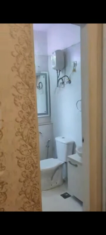 Bathroom in 3 BHK Apartment at Ireo Skyon, Sector 60 – for Sale