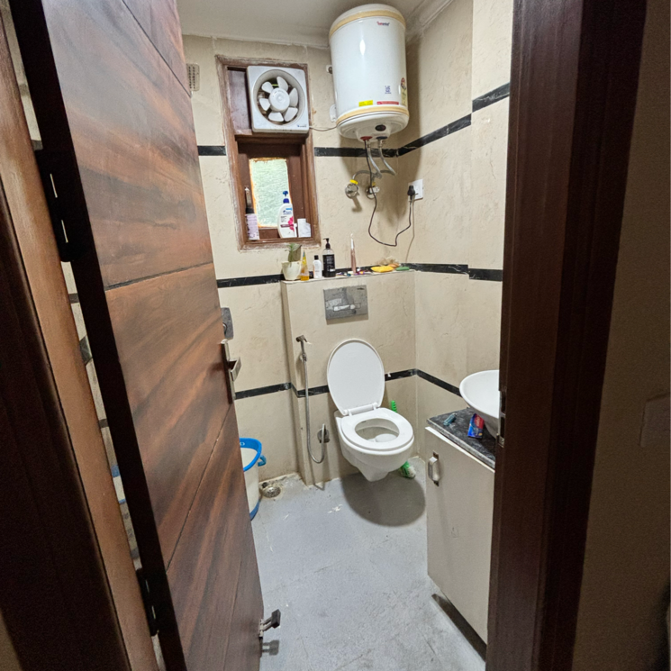Attached Bathroom, malviya nagar 2 Bedroom 750 Sq.Ft. Builder Floor In Malviya Nagar Delhi 8208274