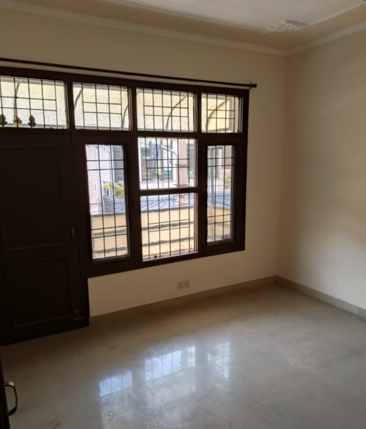Room, dhakoli village 3 Bedroom 1250 Sq.Ft. Builder Floor In Dhakoli Village Zirakpur 8208261