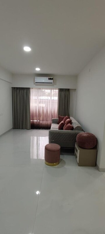 1 BHK Apartment For Rent in BBJ Oshi Oshiwara Mumbai  8208281