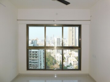 Room in 3 BHK Apartment at Rajesh Raj Infinia, Malad West – for Rent
