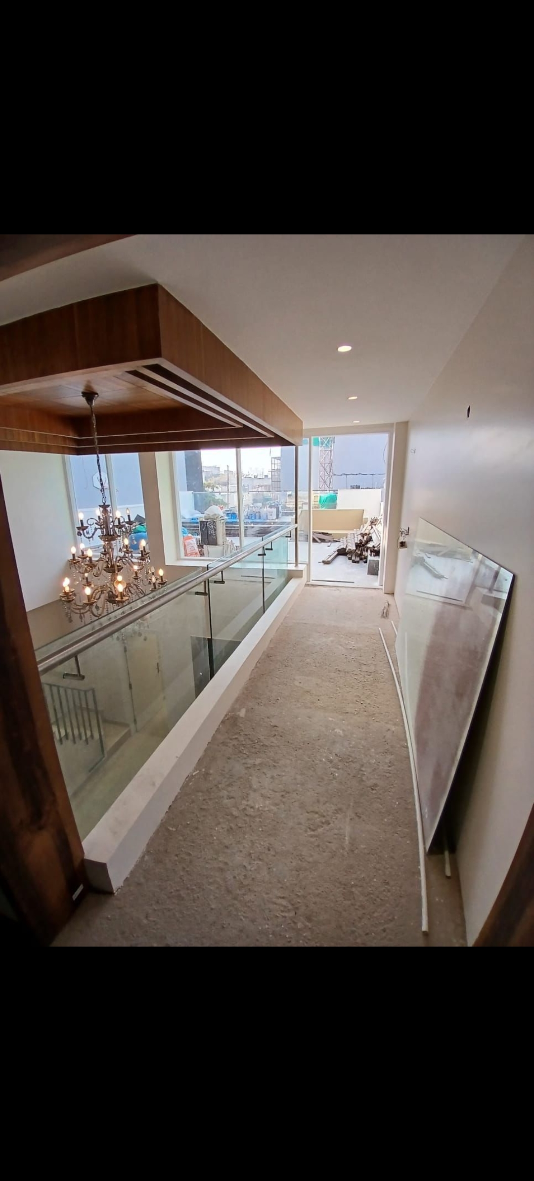 4 BHK + Servant Room,Study Room,Extra Room Builder Floor For Sale in DLF Royale Residences