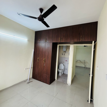 Room in 2 BHK Apartment at Pyramid Fusion Homes, Sector 70a – for Rent