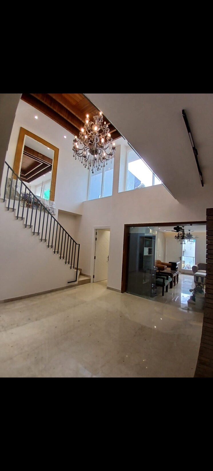 Room, builder-floor 4 Bedroom 3000 Sq.Ft. Builder Floor In Sector 28 Gurgaon 8208417