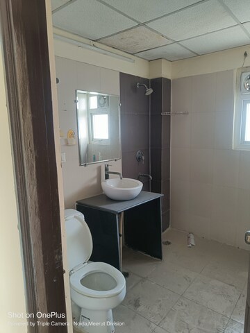Bathroom in 3.5 BHK Apartment at Antriksh Nature, Sector 52 – for Rent