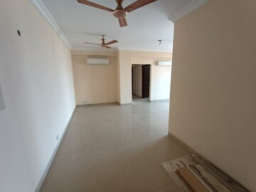 Room in 4 BHK Apartment at Indiabulls Enigma, Sector 110 – for Rent