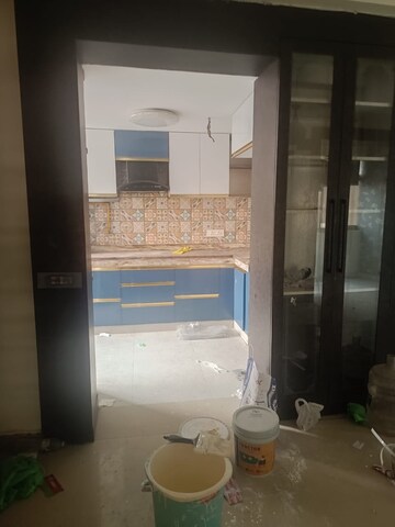 Bathroom in 3 BHK Apartment at Amrapali Silicon City, Sector 76 – for Rent