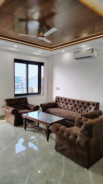 Living Room in 4 BHK Builder Floor at AEZ Aloha, Sector 57 – for Rent