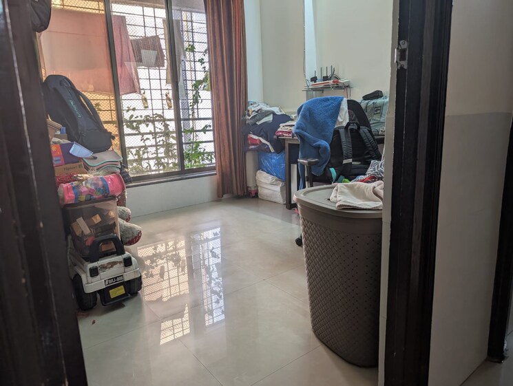  Parking, teerth-plaza 2 Bedroom 600 Sq.Ft. Apartment In Mira Road Thane 8208501