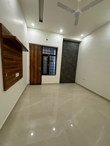 Room in 2 BHK Builder Floor at Sahastradhara Road – for Rent