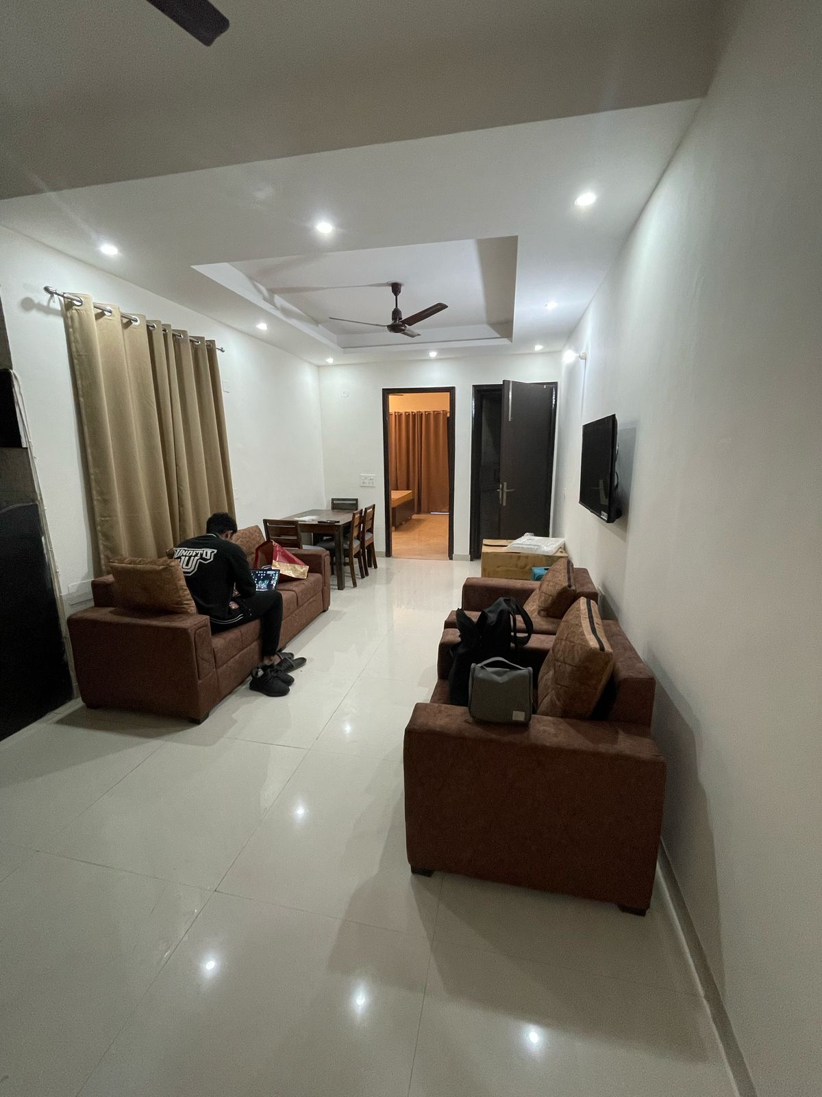 3 BHK + Servant Room 2130 Sq.Ft. Apartment in Central Park Flower Valley Aqua Front Towers