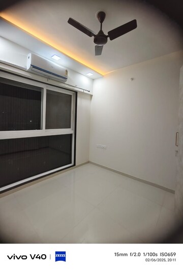 Room in 2 BHK Apartment at Ashar Axis, Majiwada – for Rent