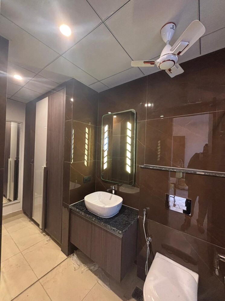 Master Bedroom, bptp-amstoria-country-floor 3.5 Bedroom 2367 Sq.Ft. Independent House In Sector 102 Gurgaon 8208673