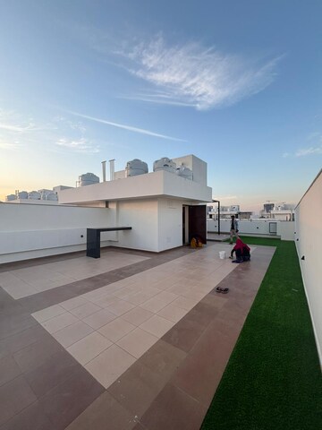 Kitchen in 3.5 BHK Independent House at BPTP Amstoria Country Floor, Sector 102 – for Sale