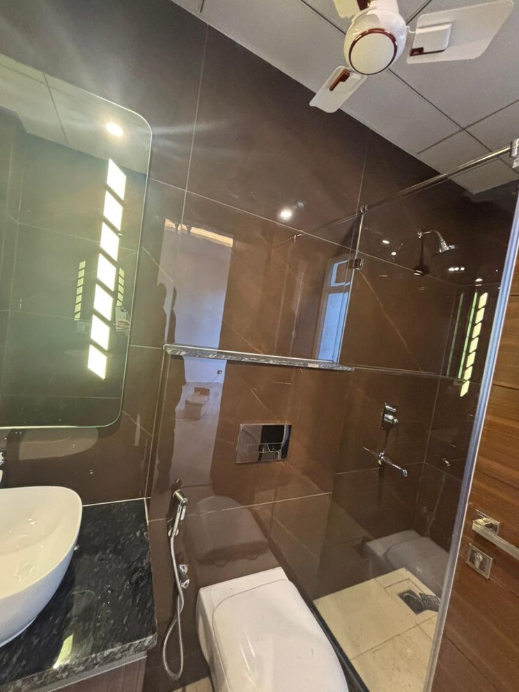 Master Bedroom, bptp-amstoria-country-floor 3.5 Bedroom 2367 Sq.Ft. Independent House In Sector 102 Gurgaon 8208673