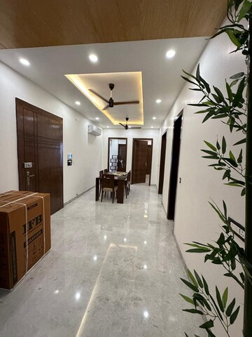 Kitchen in 3.5 BHK Builder Floor at BPTP Amstoria Country Floor, Sector 102 – for Sale