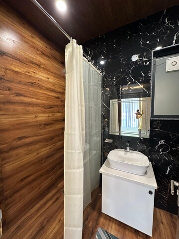 Bathroom in 3.5 BHK Builder Floor at BPTP Amstoria Country Floor, Sector 102 – for Sale