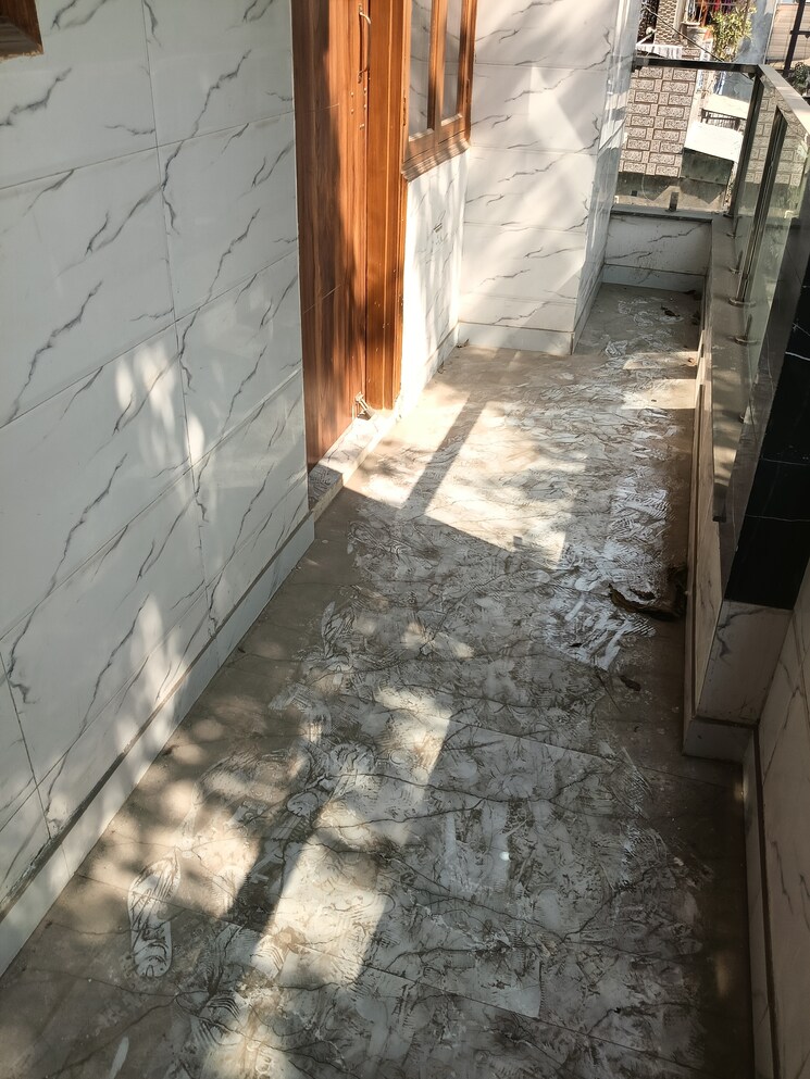 Balcony, shalimar-apartments-shalimar-garden 3 Bedroom 1250 Sq.Ft. Builder Floor In Shalimar Garden Ghaziabad 8208694