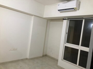 1 BHK Apartment For Rent in Lodha Amara, Kolshet Road