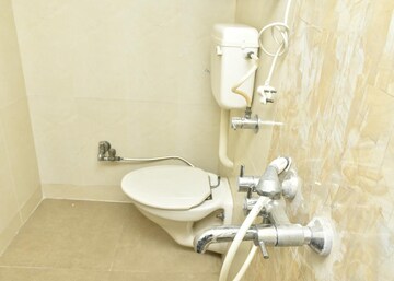 Bathroom in 1 BHK Apartment at Unique Aurum, Mira Road – for Sale